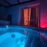 Mit Whirlpool, Wasserbett & Sauna Apartment *