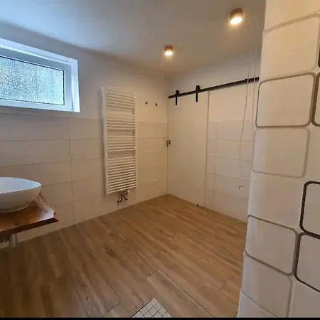 Mit Whirlpool, Wasserbett & Sauna Apartament