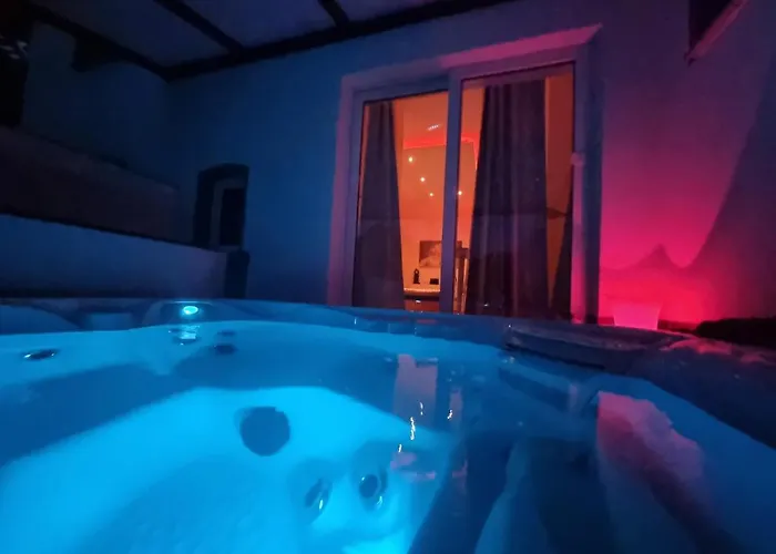 Mit Whirlpool, Wasserbett & Sauna Διαμέρισμα *