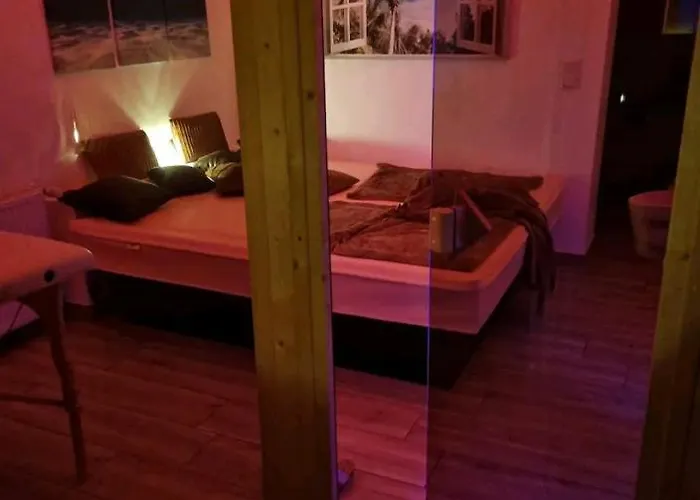 Mit Whirlpool, Wasserbett & Sauna Διαμέρισμα