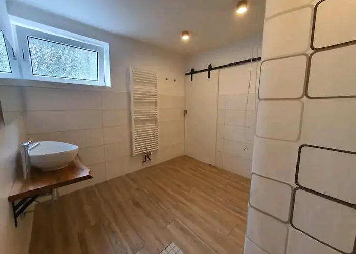 Mit Whirlpool, Wasserbett & Sauna Διαμέρισμα